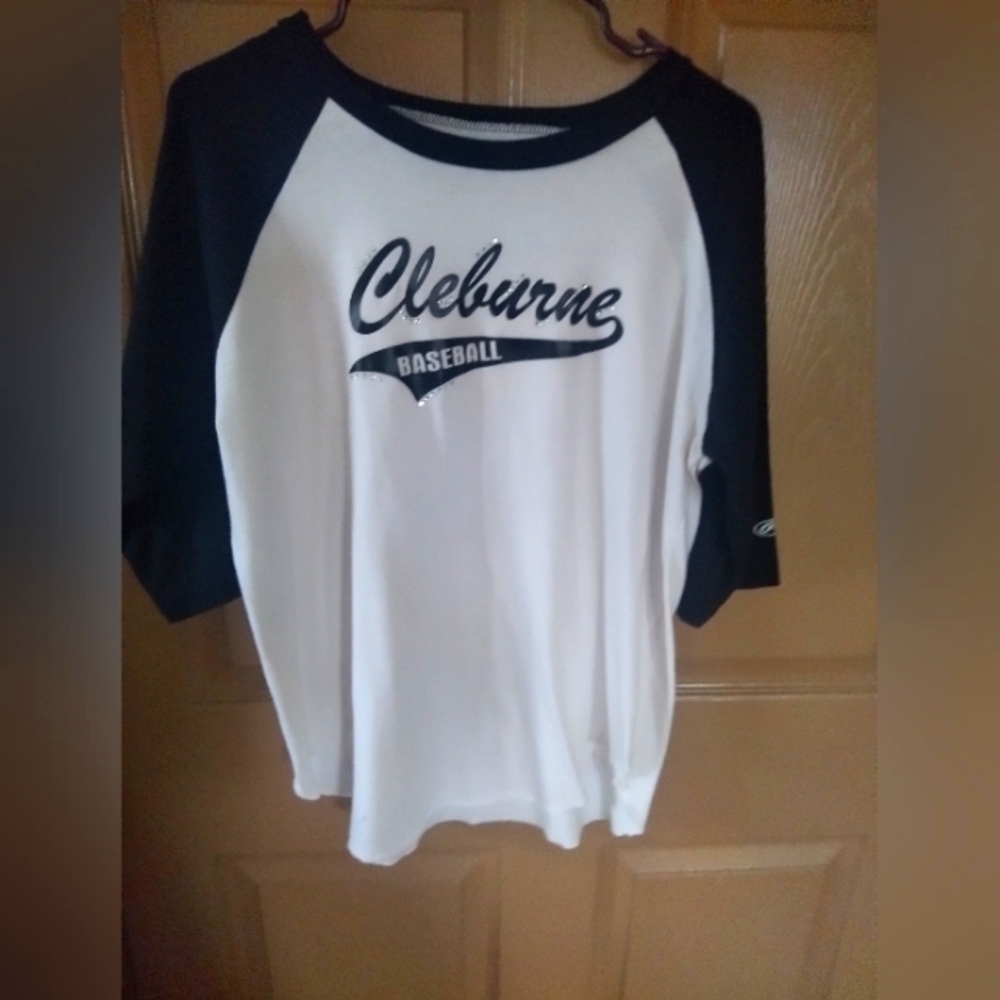 4@30.00 or 12.00 Rawlings Long Sleeve Navy Blue and White Tee